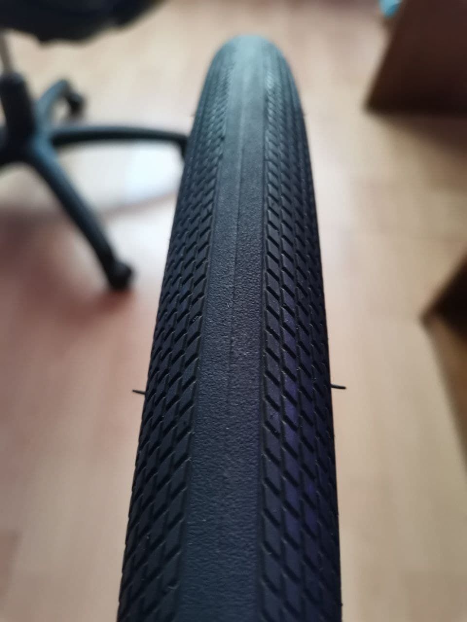 Покрышки SPECIALIZED RoadSport Reflect 700x32мм