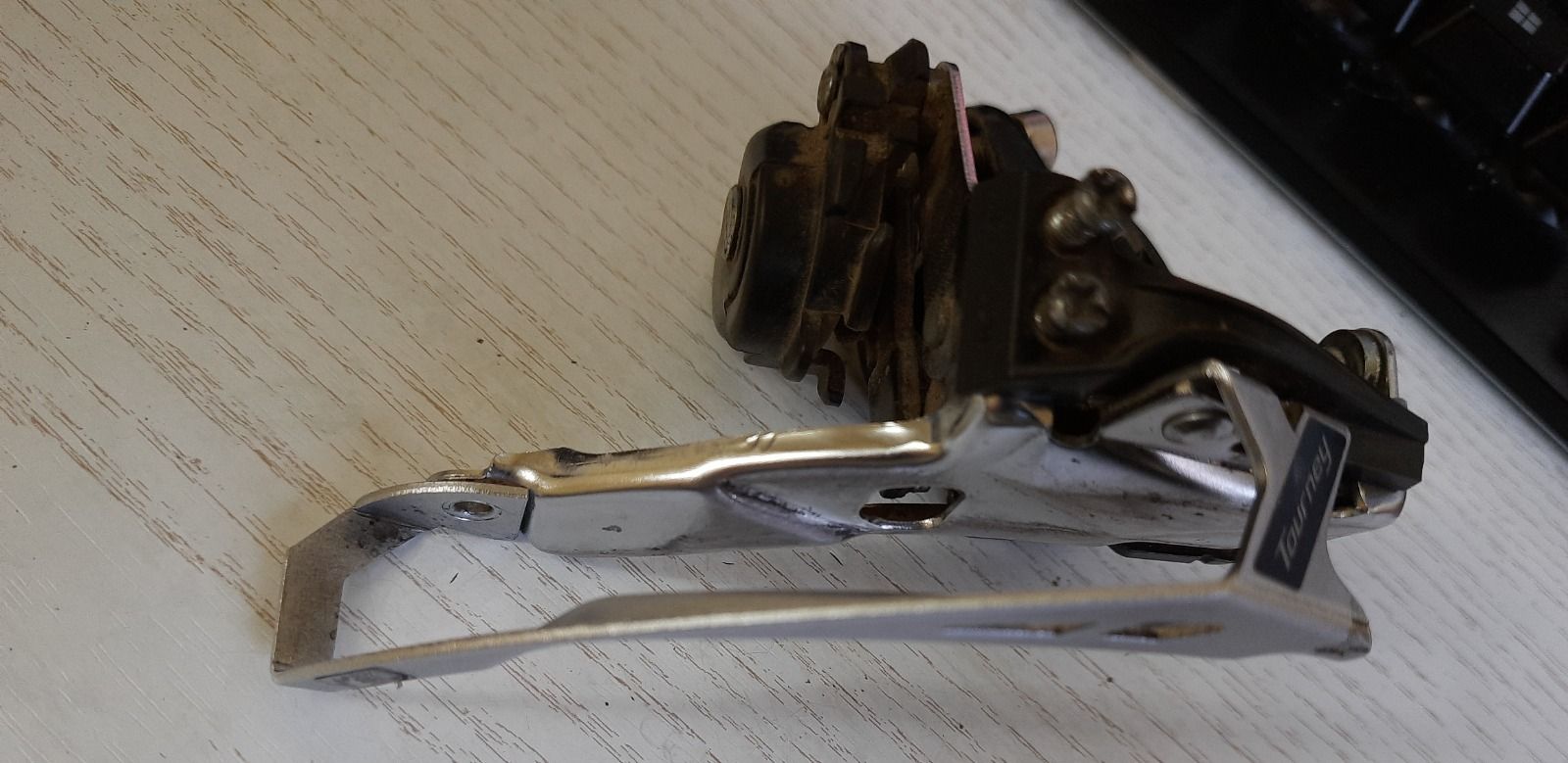 Переключатель передний Shimano Tourney FD-TY700