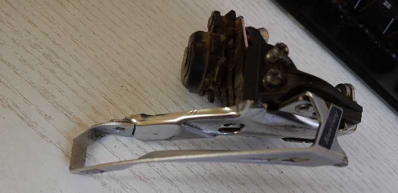 Переключатель передний Shimano Tourney FD-TY700