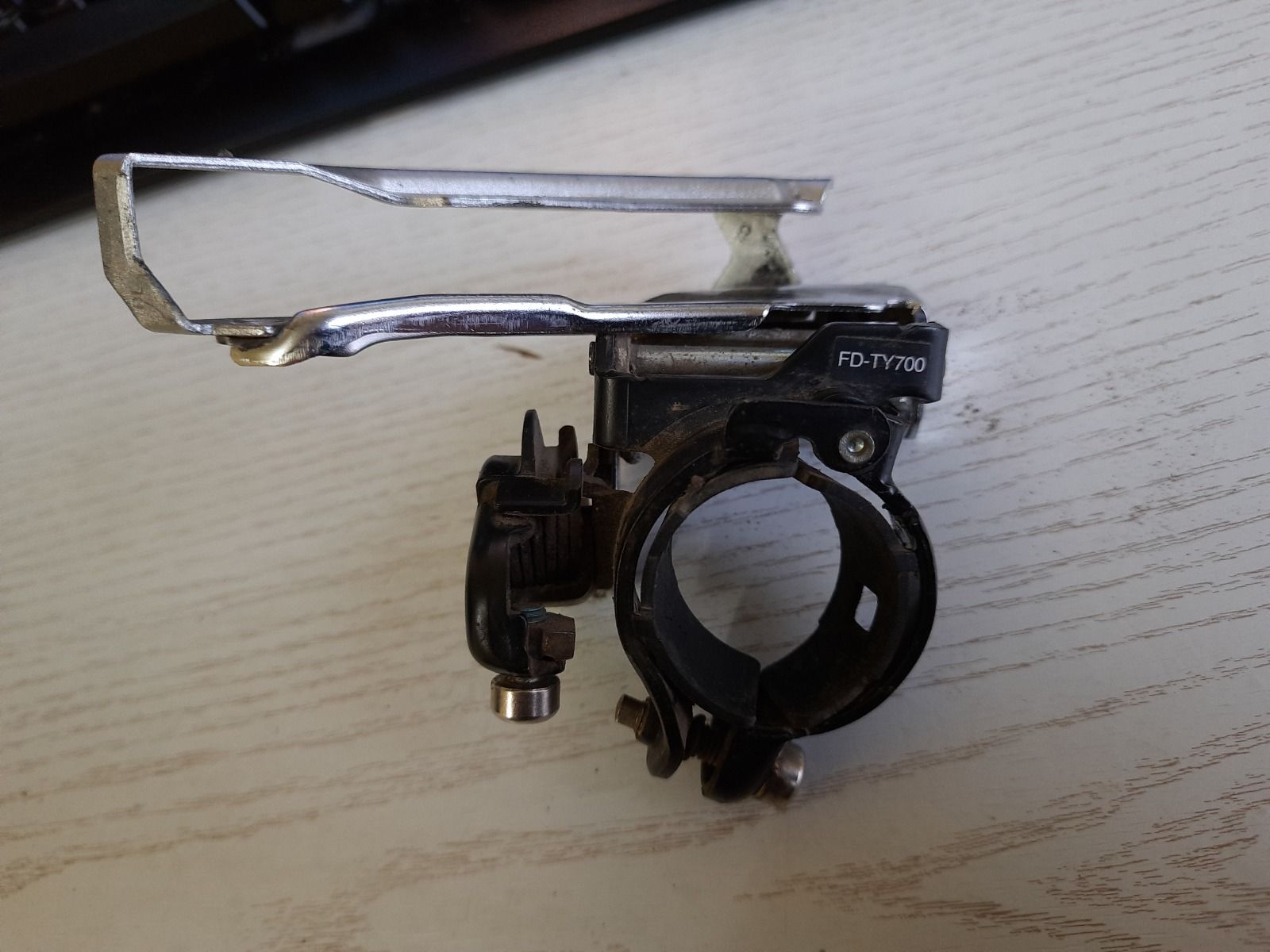 Переключатель передний Shimano Tourney FD-TY700
