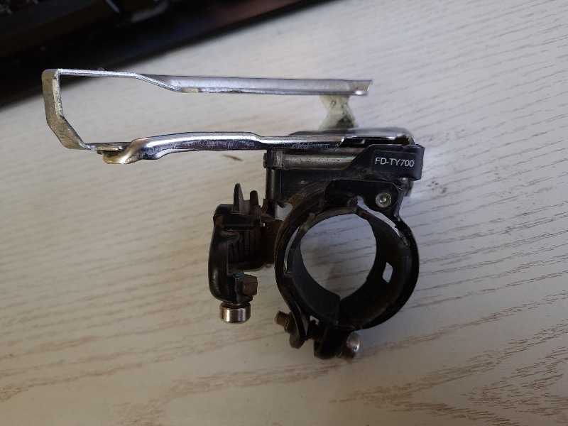 Переключатель передний Shimano Tourney FD-TY700