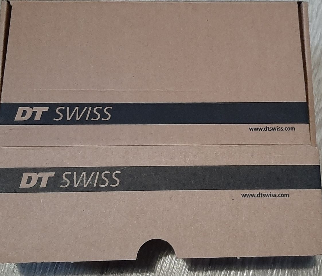 Втулка передняя DT SWISS 350 5x100 32отв новая