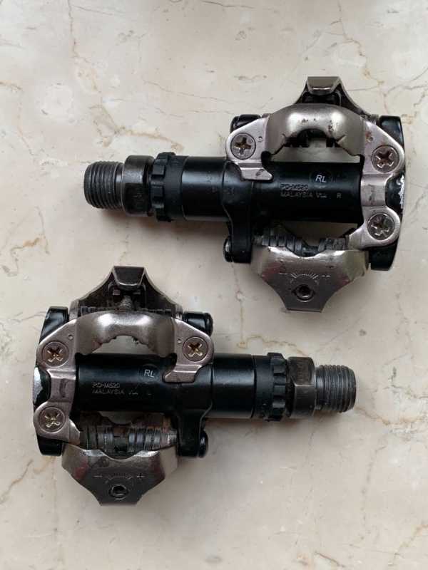 Контактные педали Shimano PD-M520