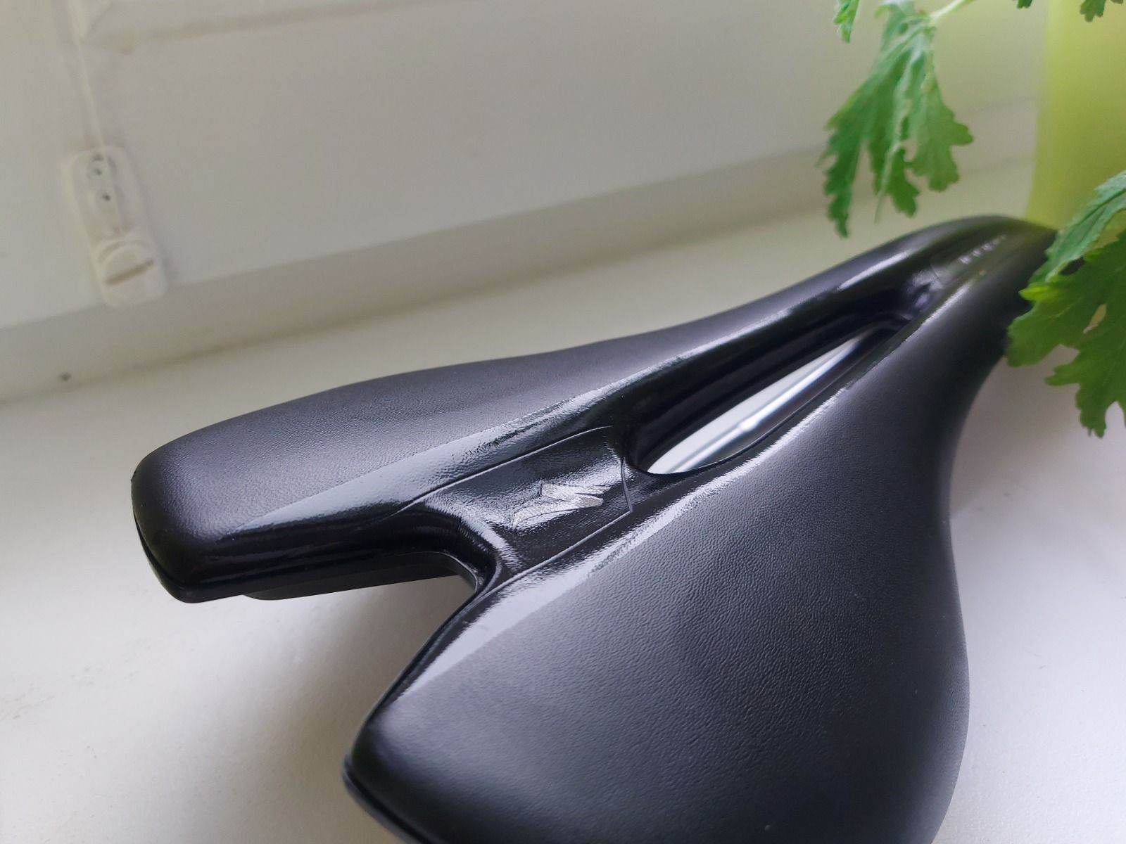 Седло Specialized Toupe Expert Gel 135mm