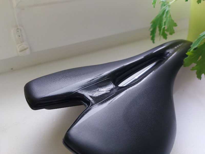 Седло Specialized Toupe Expert Gel 135mm