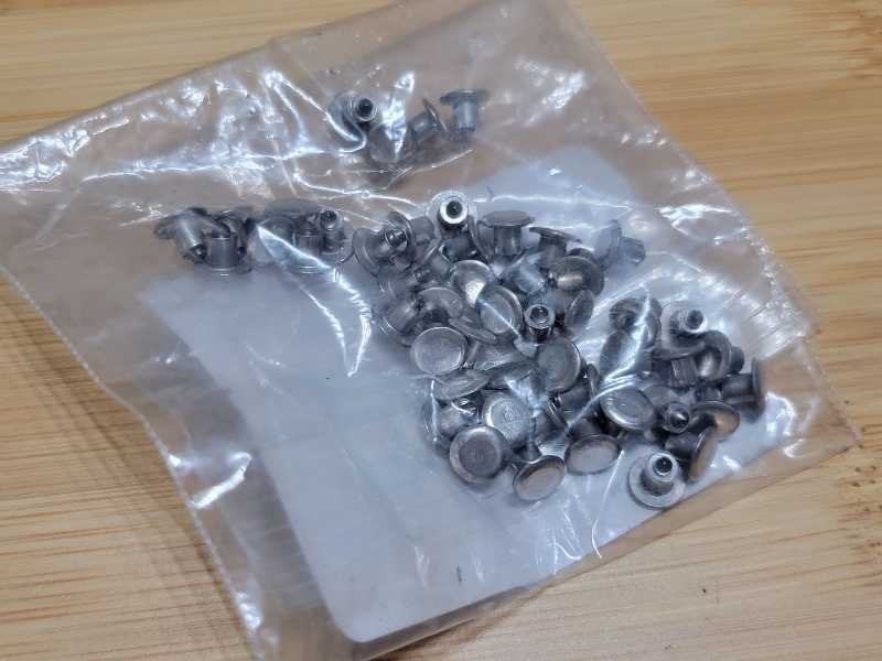 Алюминиевые шипы Schwalbe (50 штук) артикул 5508