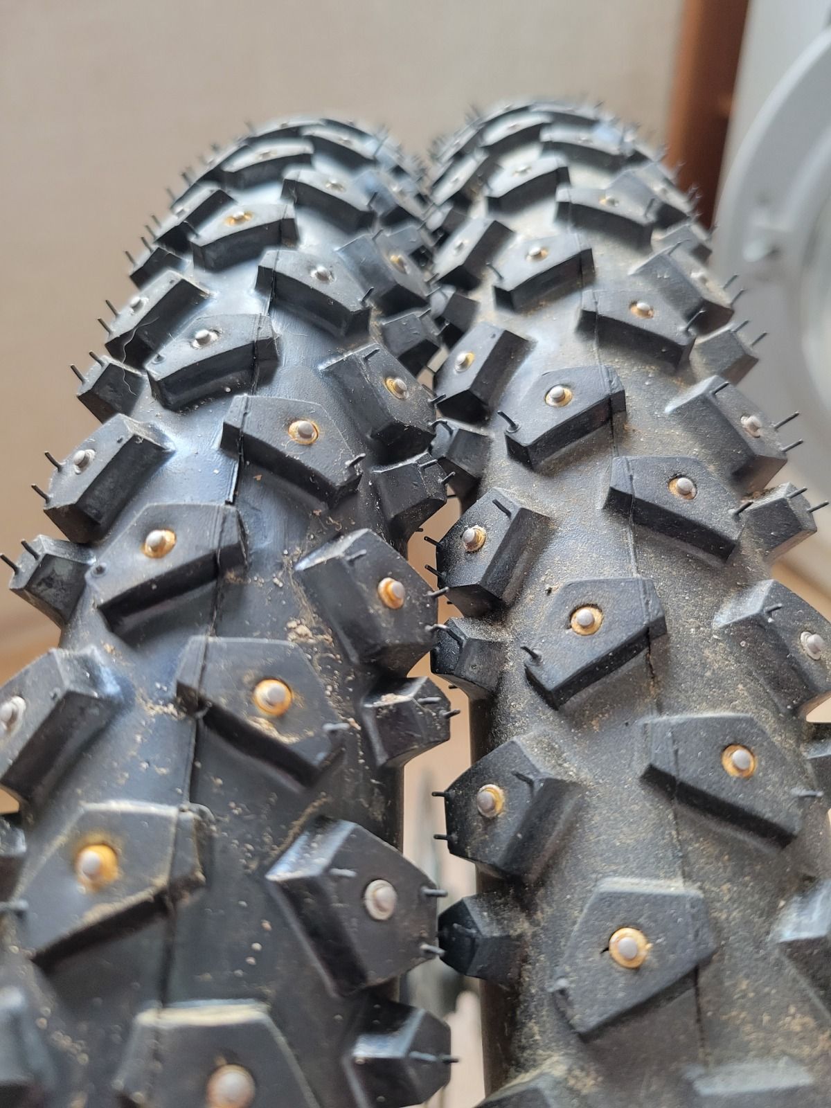 Покрышка зимняя Continental Spike Claw 240 26x2.1