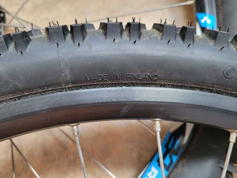 Покрышка зимняя Continental Spike Claw 240 26x2.1