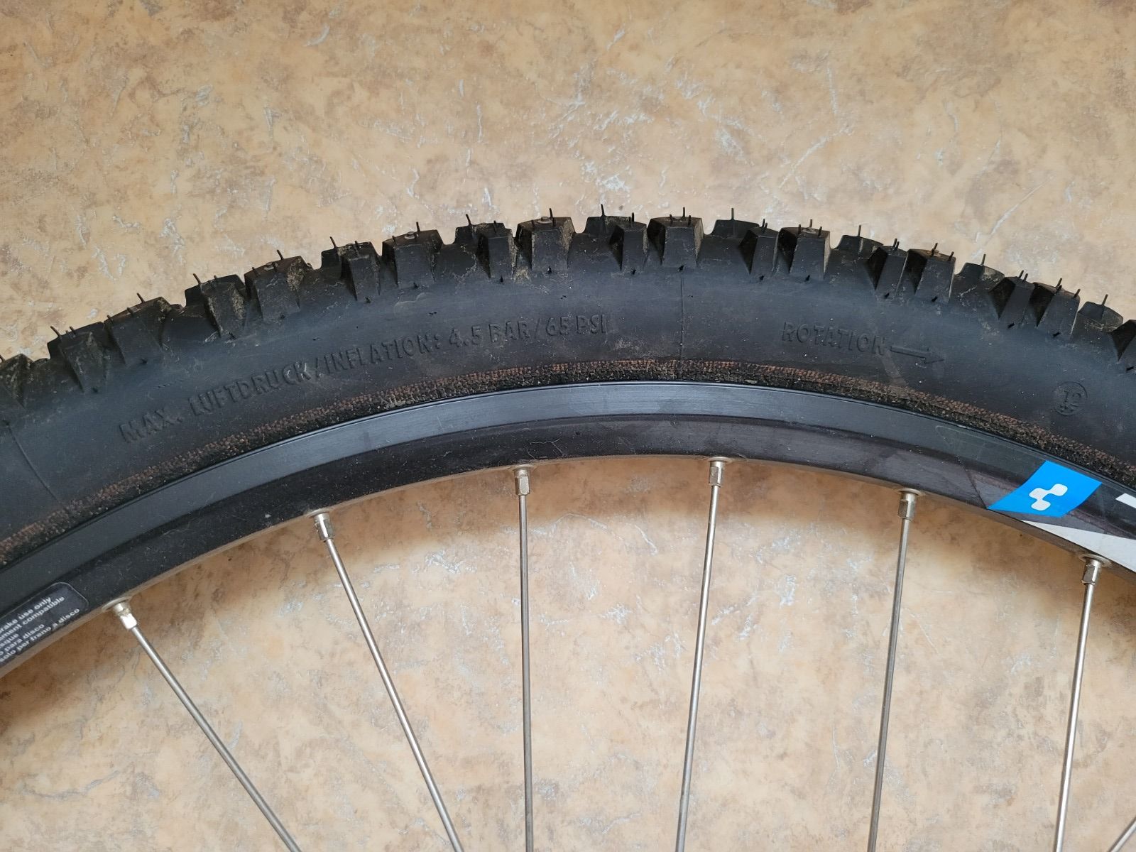 Покрышка зимняя Continental Spike Claw 240 26x2.1