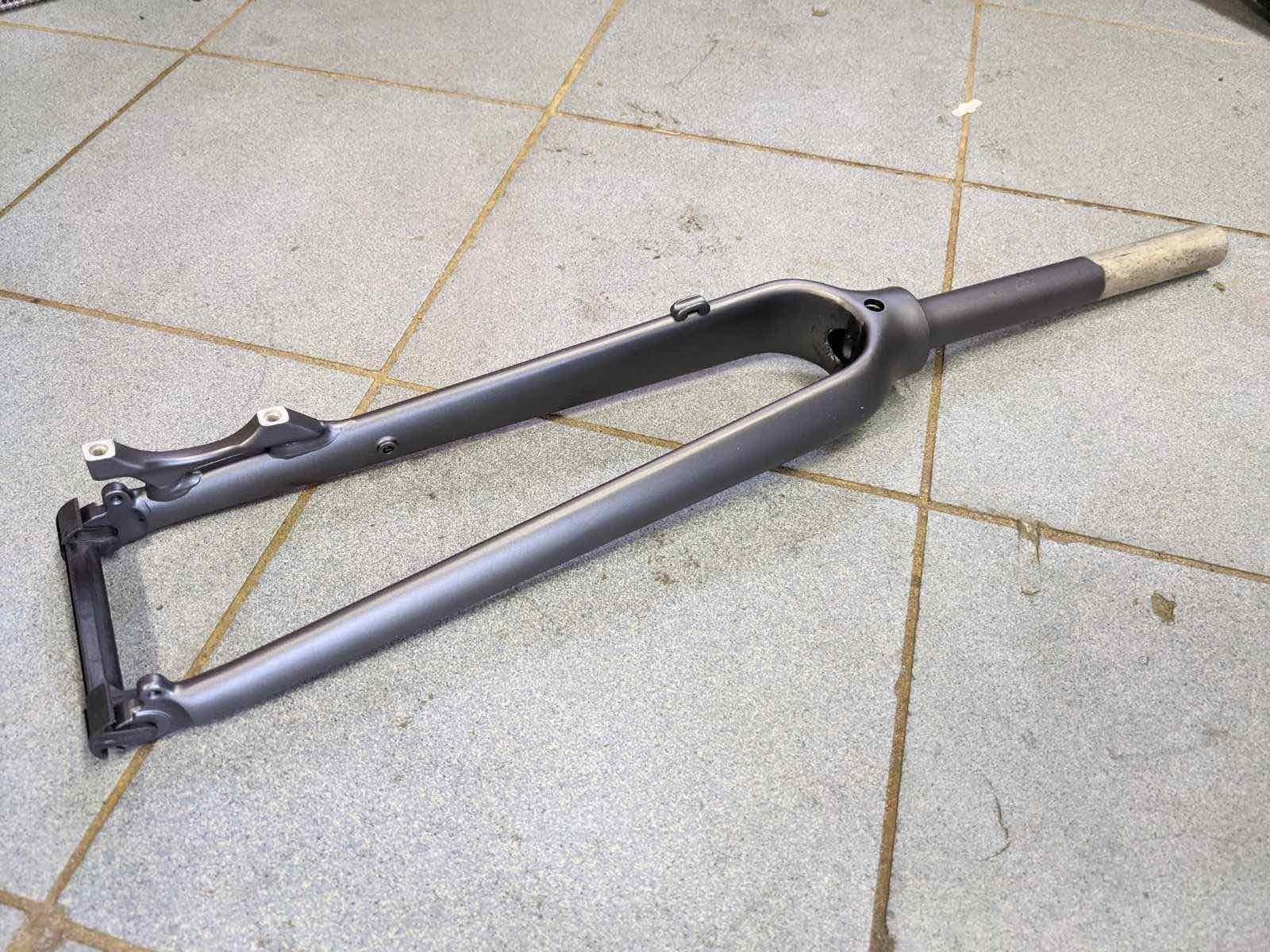 Вилка ригидная алюминий