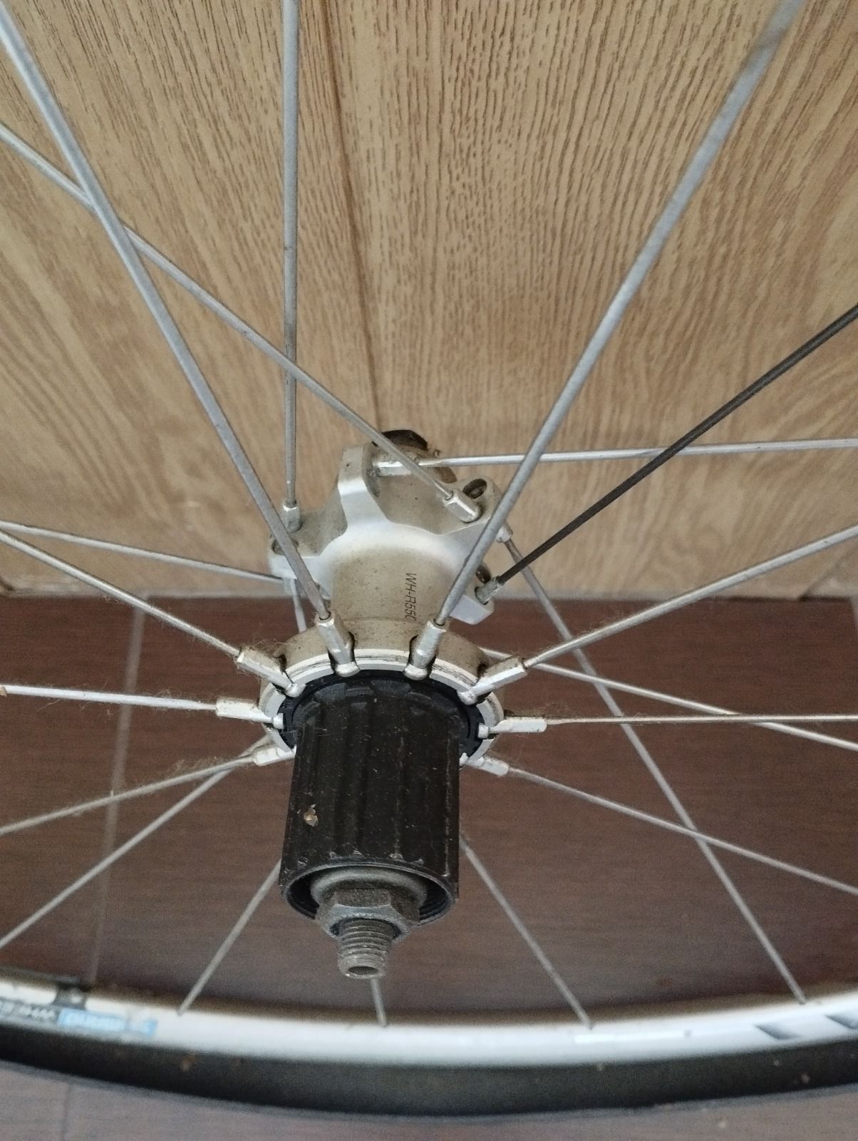 Колесо заднее шоссе Shimano WH-R550