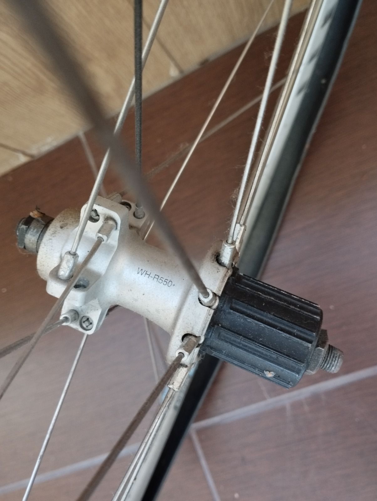 Колесо заднее шоссе Shimano WH-R550