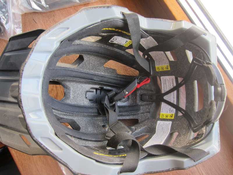 шкарлупка Cratoni alltrack
