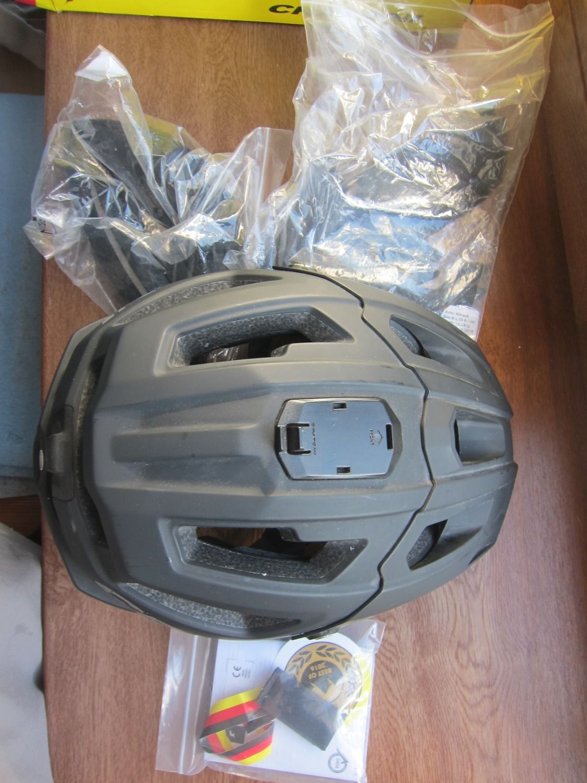 шкарлупка Cratoni alltrack
