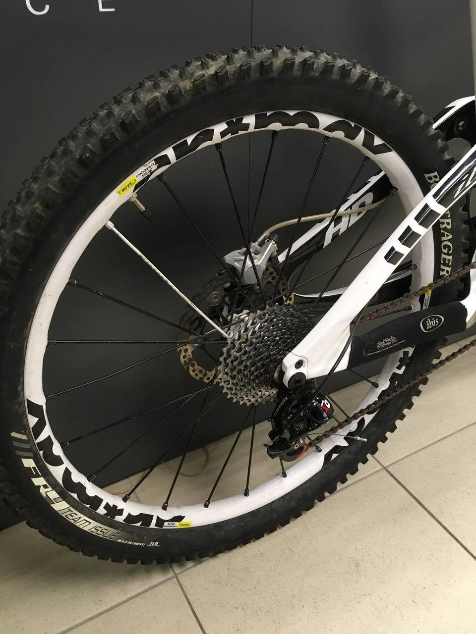 Ibis Mojo HD Carbon 2012