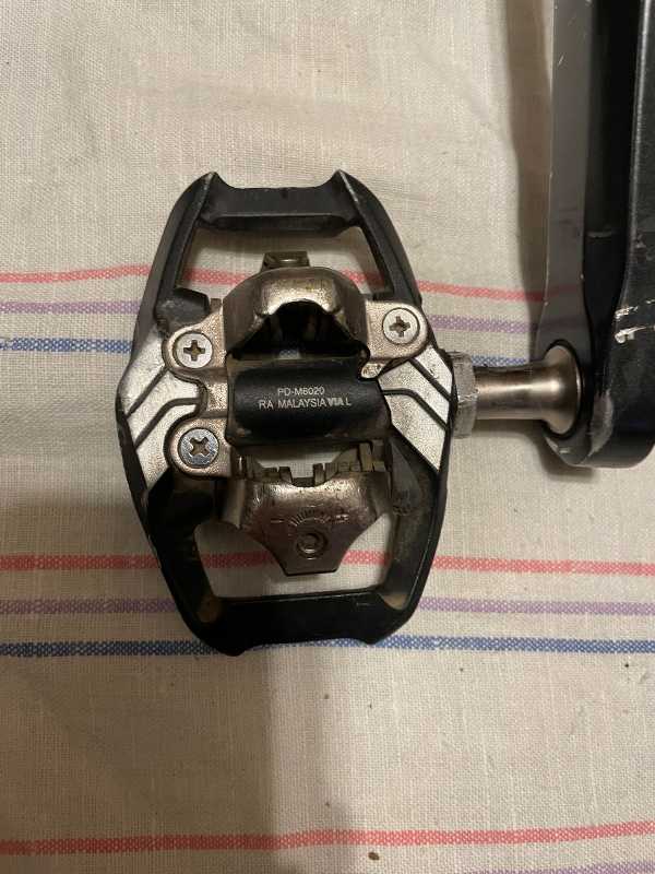 Система Shimano Deore FC-M617 (с педалями PD-M8020)