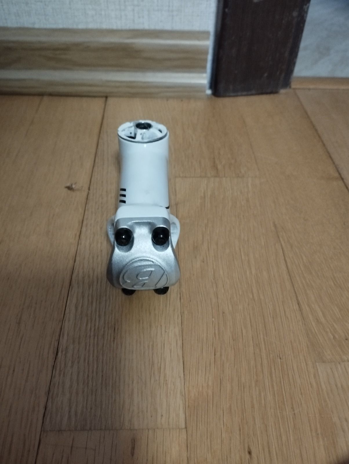 Вынос Bontradger 90mm 1/1,8