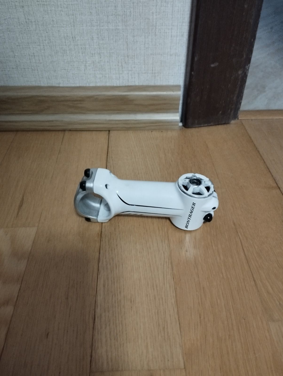 Вынос Bontradger 90mm 1/1,8