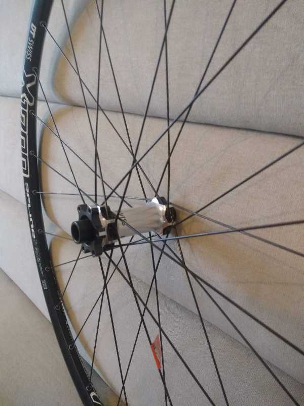 Колесо DT Swiss X1700 Spline Two 29