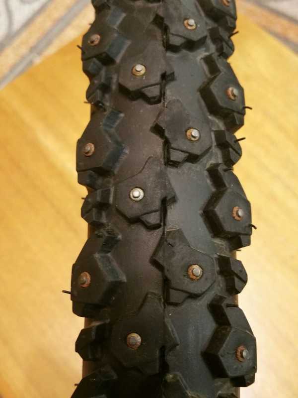 Шипованная Suomi Tyres Winter W240 26