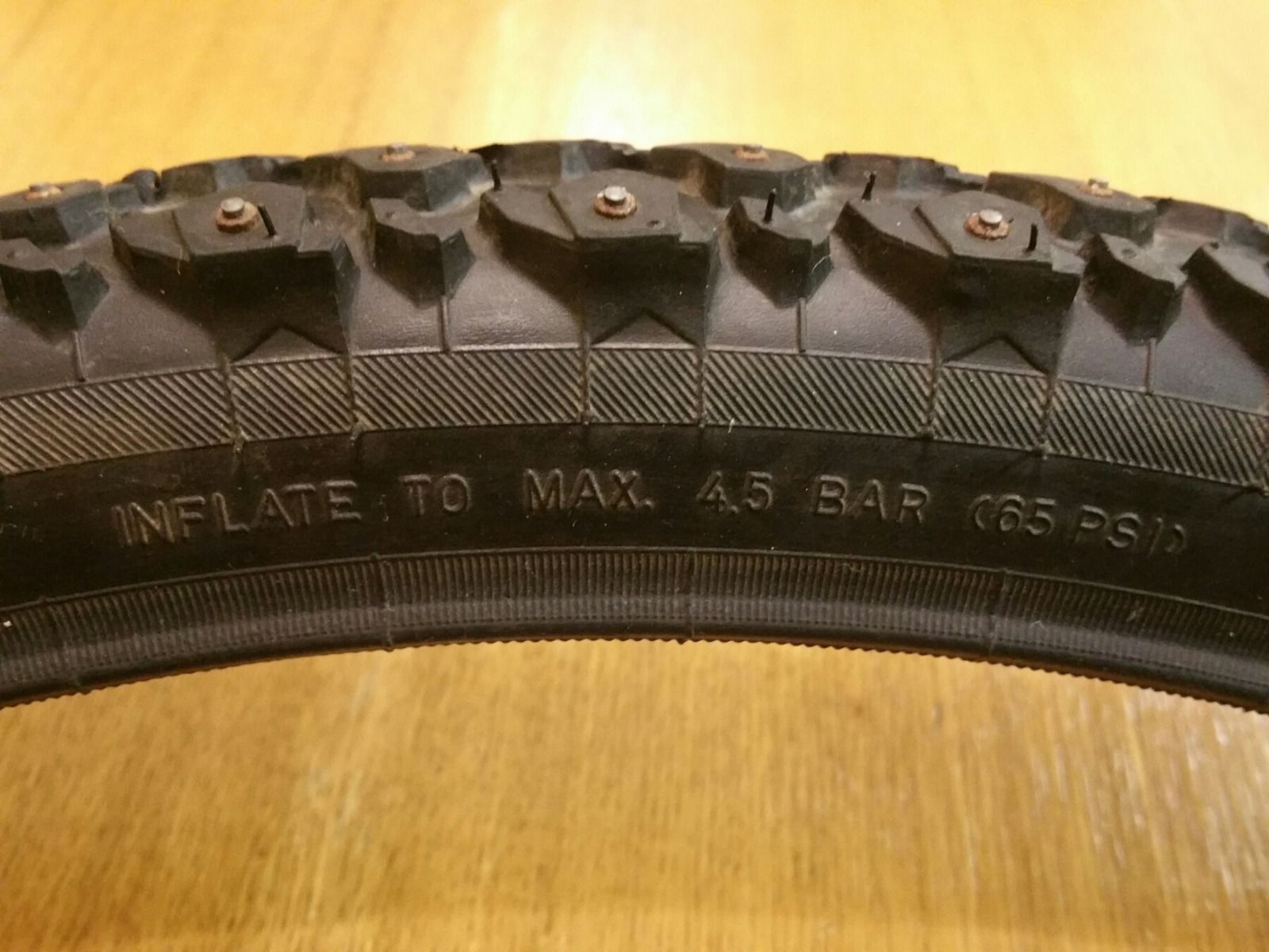 Шипованная Suomi Tyres Winter W240 26