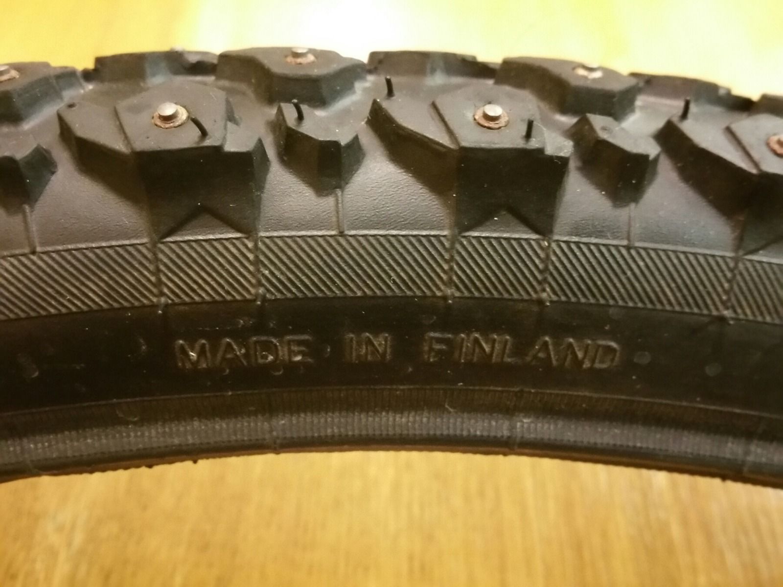 Шипованная Suomi Tyres Winter W240 26