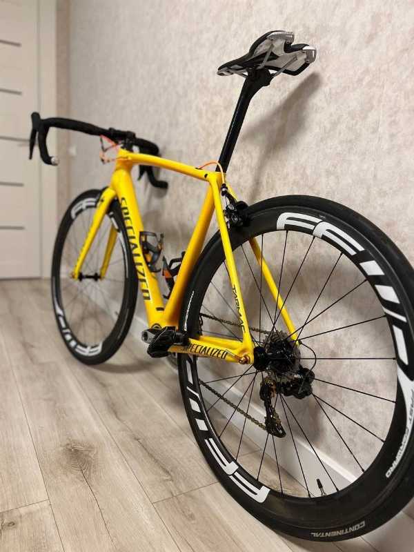 Шоссейный велосипед specialized