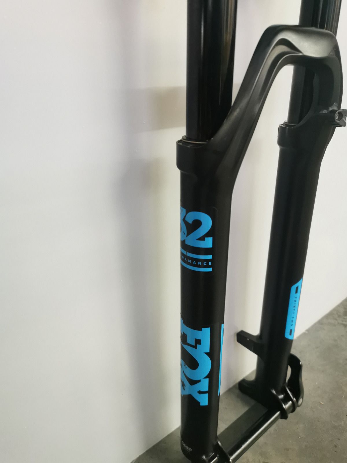 Вилка FOX 32 Performance Fit Grip 29