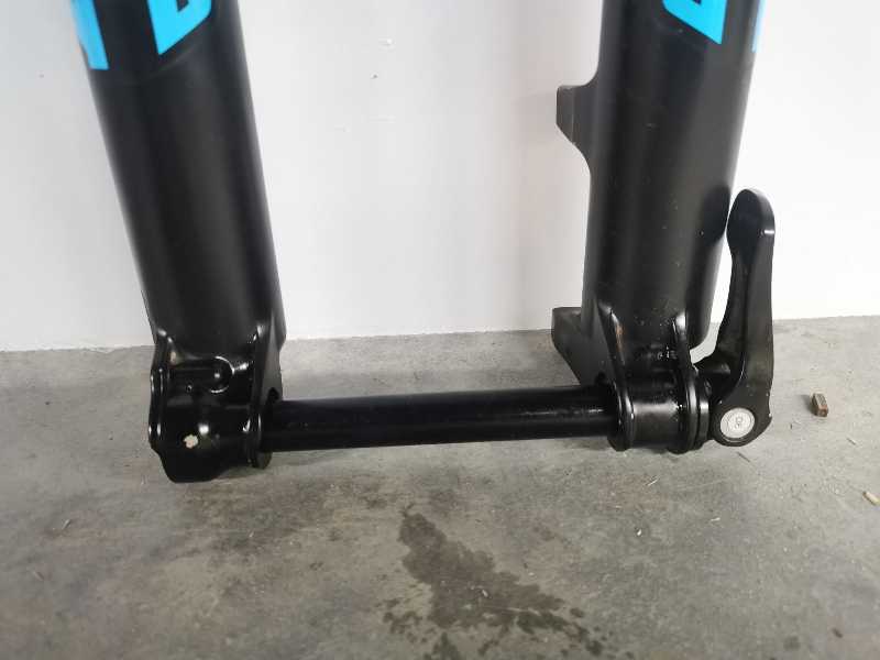 Вилка FOX 32 Performance Fit Grip 29
