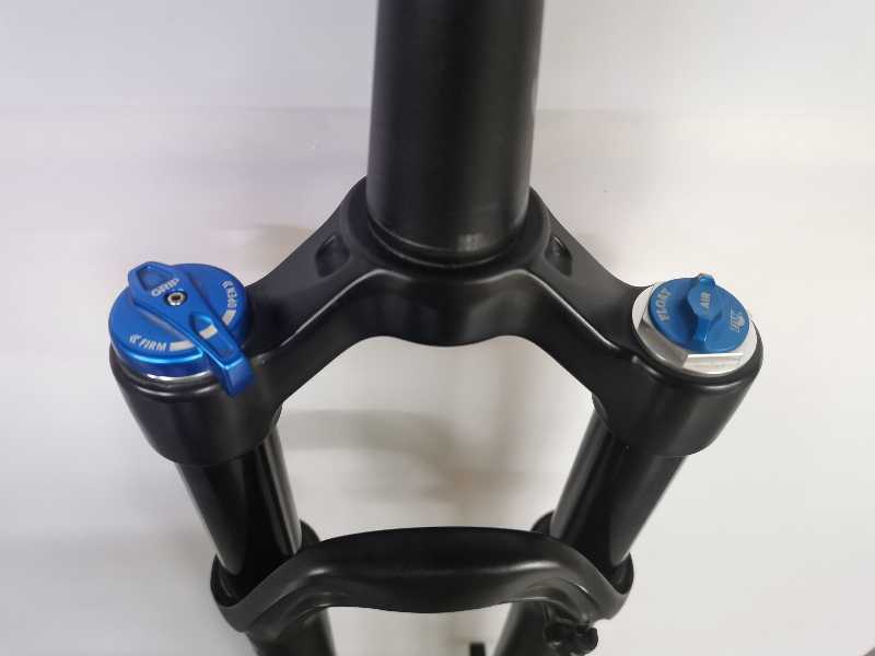 Вилка FOX 32 Performance Fit Grip 29