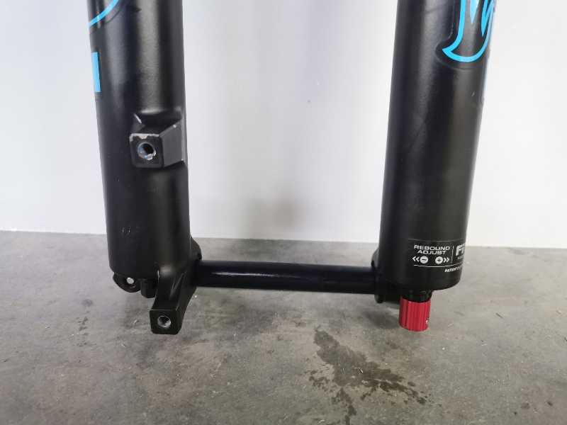 Вилка FOX 32 Performance Fit Grip 29