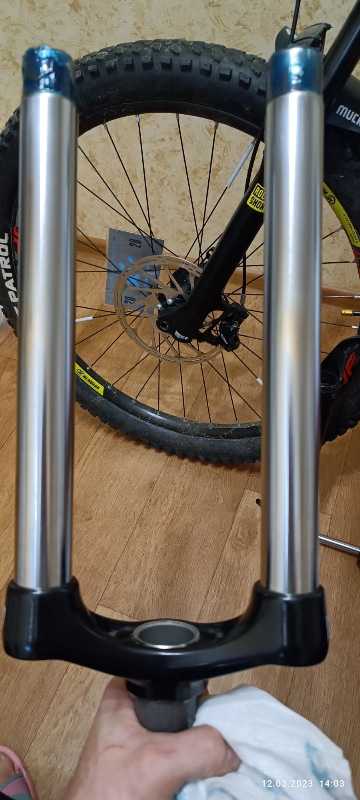 SR Suntour XCM34 140mm 15x110 27.5+