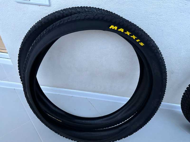 Покрышки Maxxis Rekon Race 29х2.4 пара новая