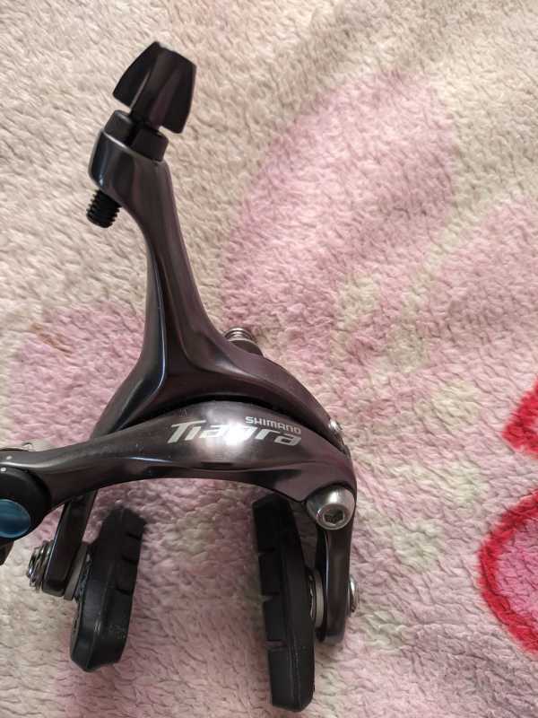 Тормоз ободной  Shimano Tiagra 4700
