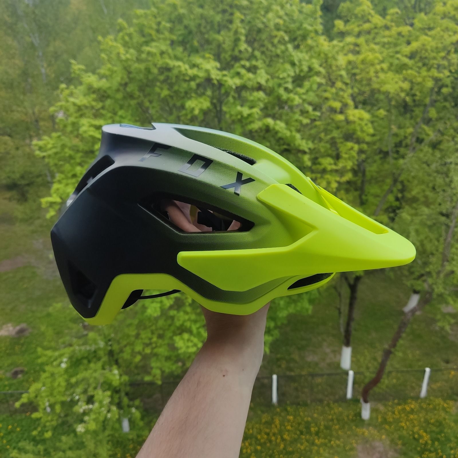 Велосипедный шлем Fox SpeedFrame L