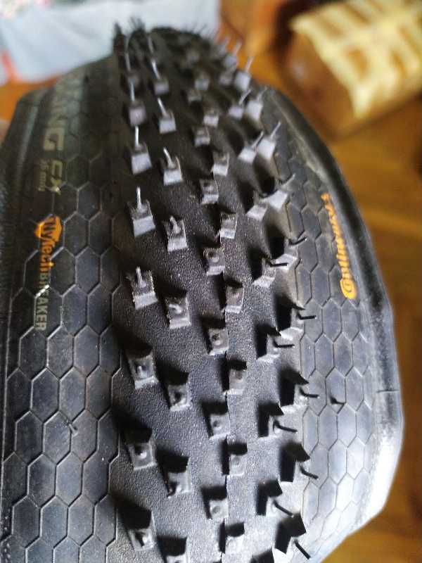 Покрышки Continental Cross King CX 35mm