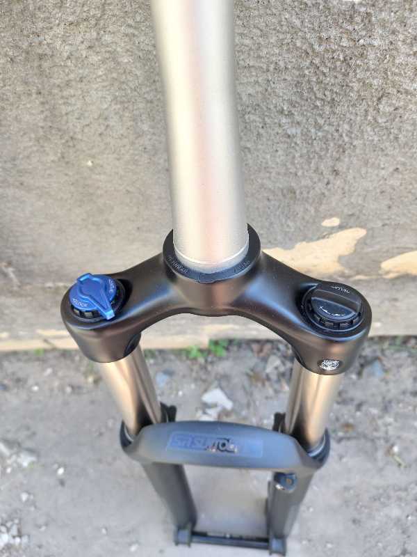 НОВУЮ вилку Sr Suntour XCR 27.5 BOOST