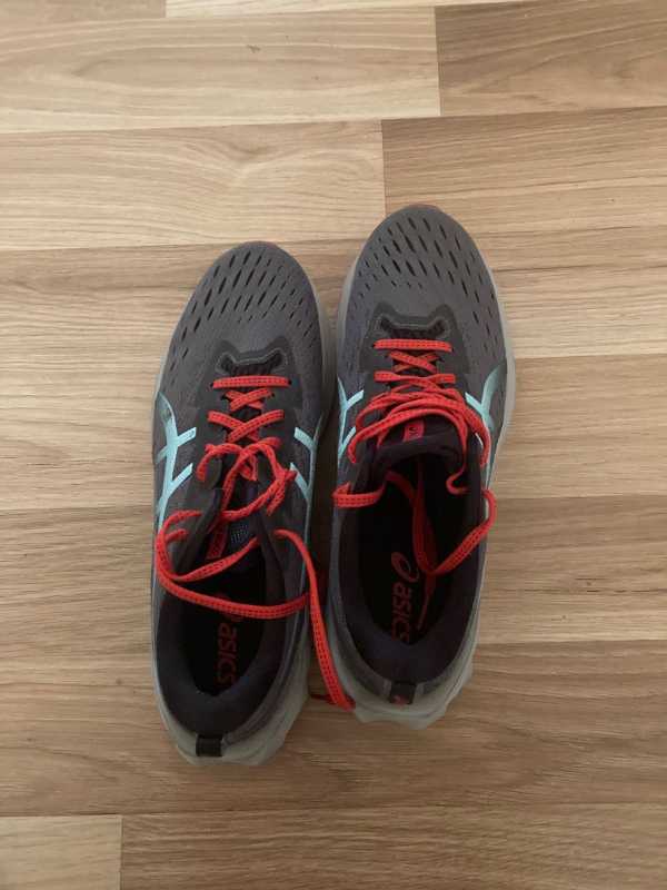 ASICS novablast 2