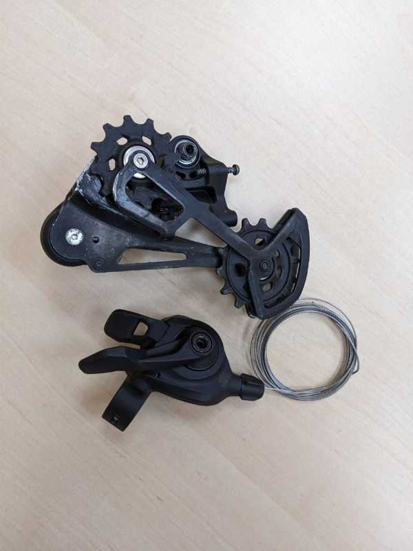 Задний переключатель с манеткой SRAM SX Eagle 12s