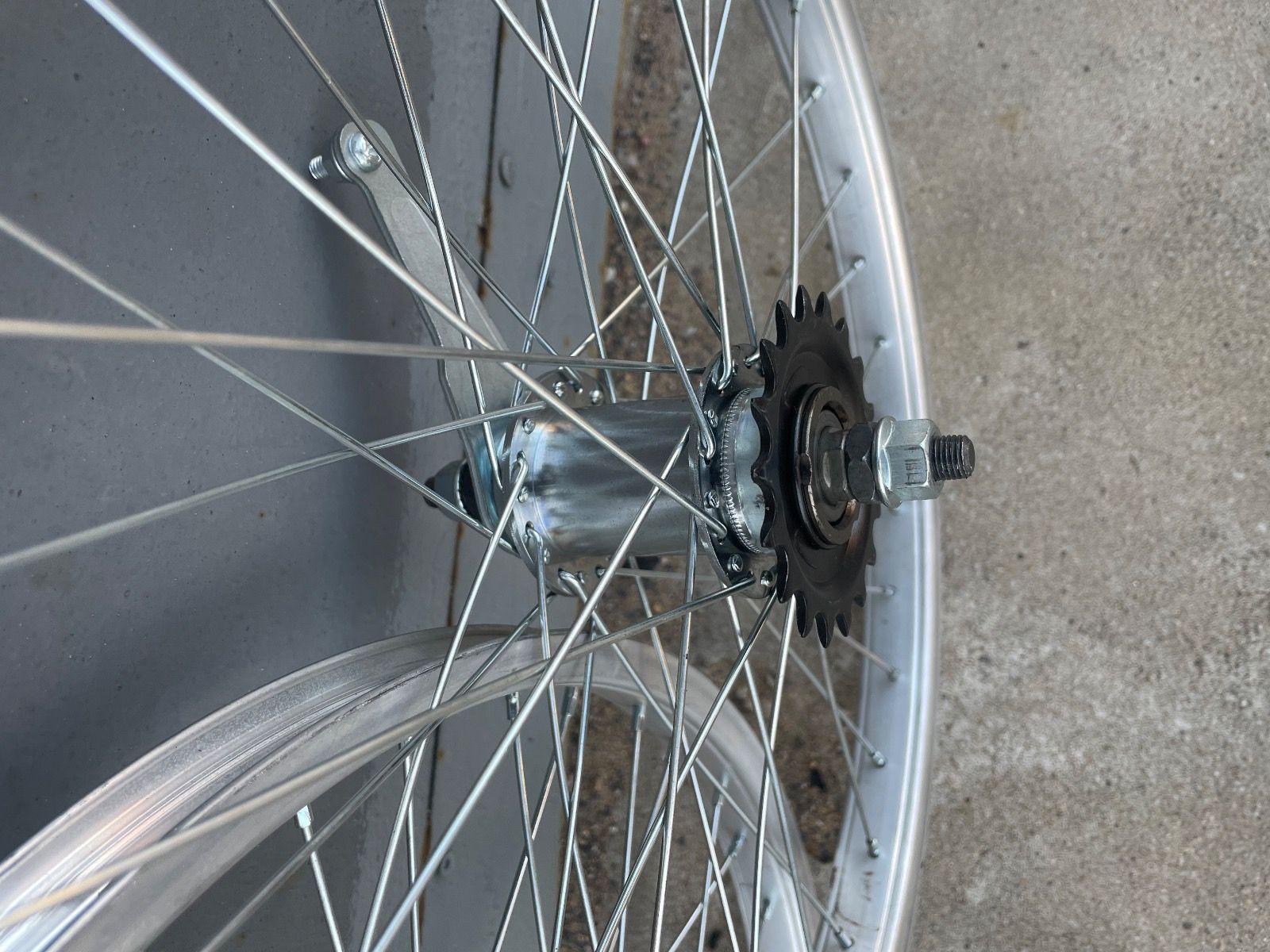 Колесо 20 дюймов, v-brake