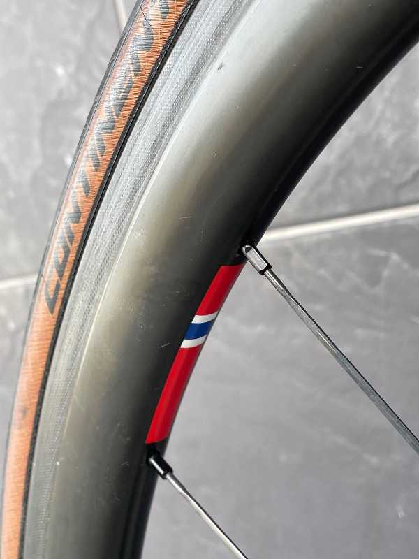 Фуллкарбо шоссер Specialized Tarmac SL4