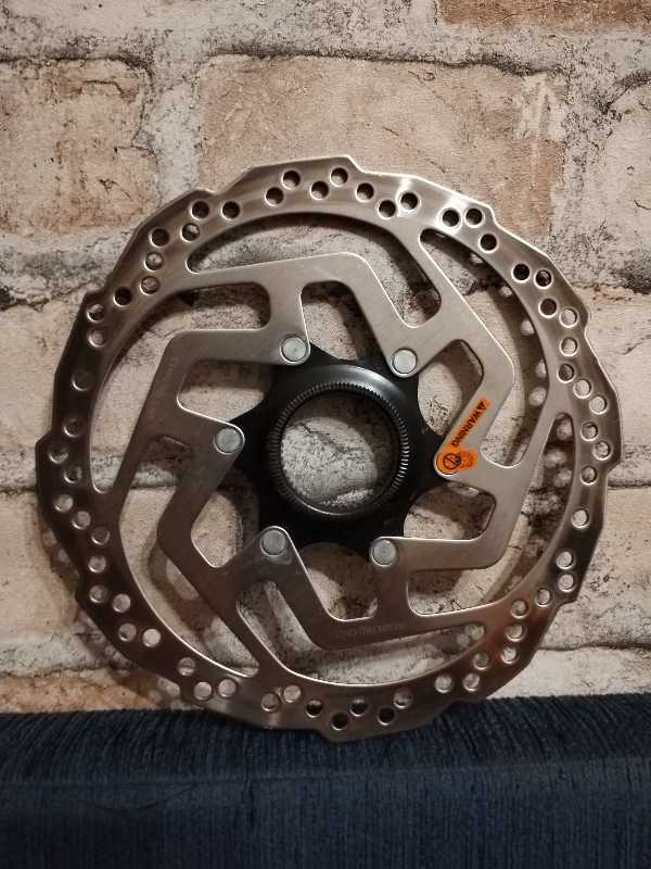 Ротор shimano, 180mm, под center lock