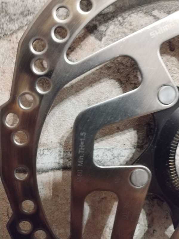 Ротор shimano, 180mm, под center lock