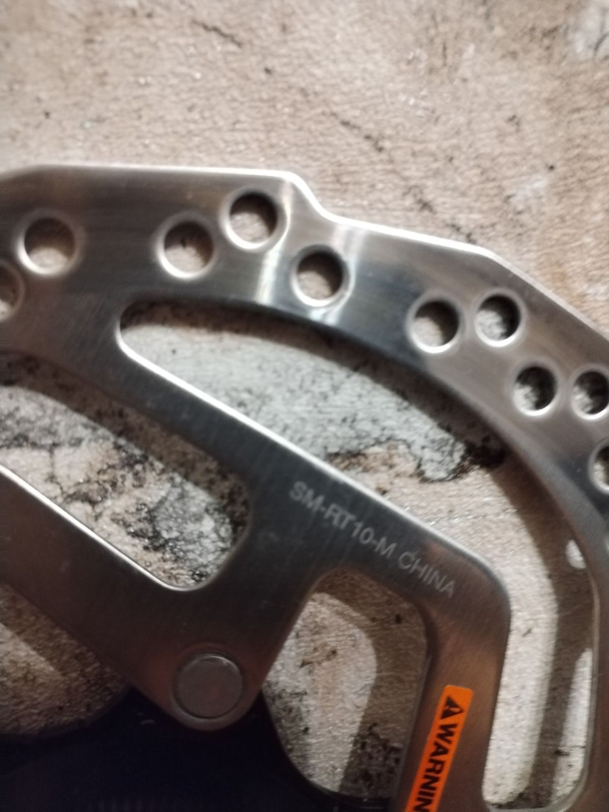 Ротор shimano, 180mm, под center lock
