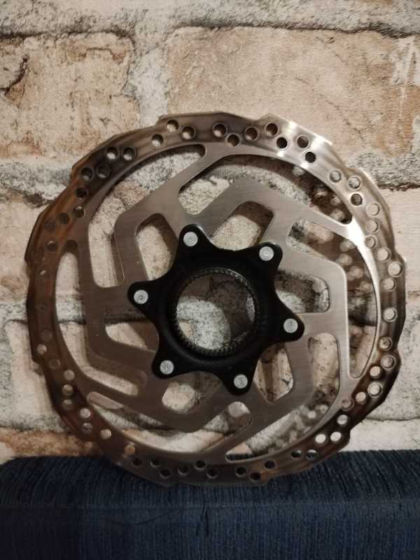 Ротор shimano, 180mm, под center lock