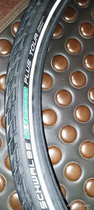 Schwalbe plus tour 622(700)-47 28(29)-1.75
