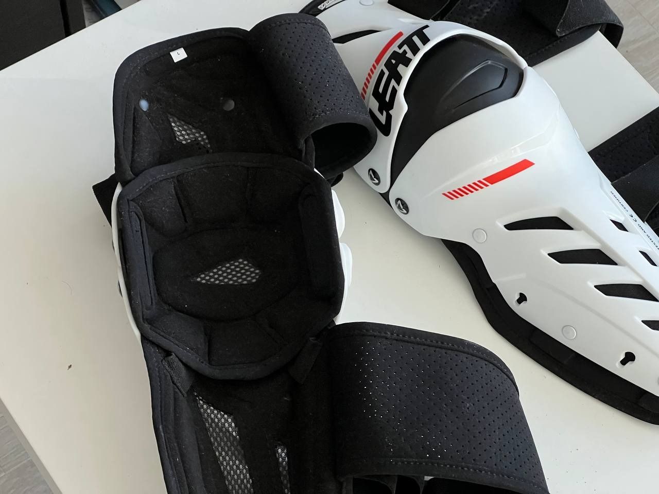 Наколенники Leatt Dual Axis Knee & Shin Guard,