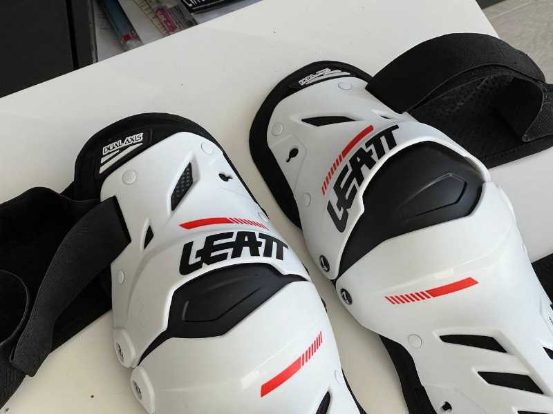 Наколенники Leatt Dual Axis Knee & Shin Guard,