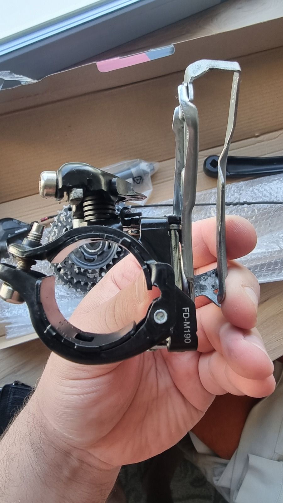 Манетка SL-M310 и переключатель FD-M190 Shimano.