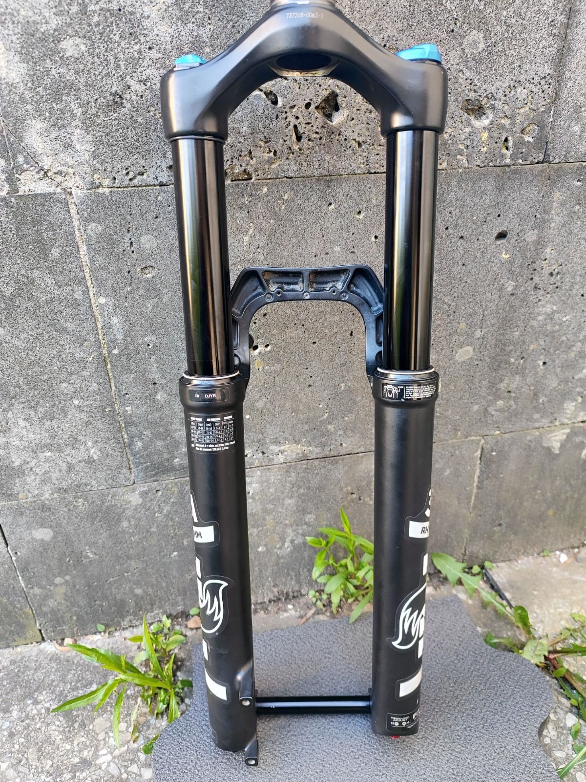 вилку Fox 34 RHYTHM 27.5 GRIP